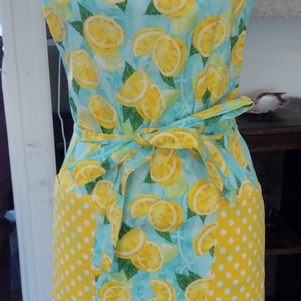 Lemon Print Apron